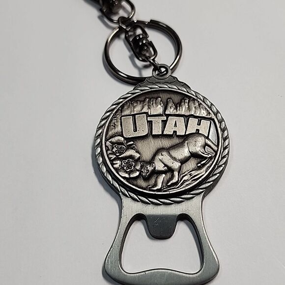 Vintage Collection Utah Silver Keychain Bottle Opener - Picture 2 of 4